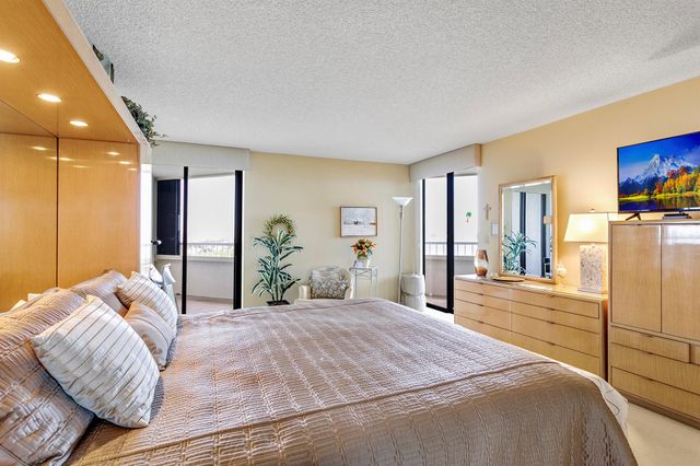 5070 N Ocean Drive 10c, Singer Island, FL 33404