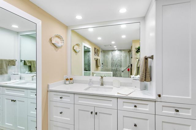 5070 N Ocean Drive 10c, Singer Island, FL 33404