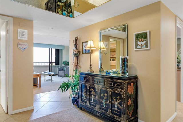 5070 N Ocean Drive 10c, Singer Island, FL 33404