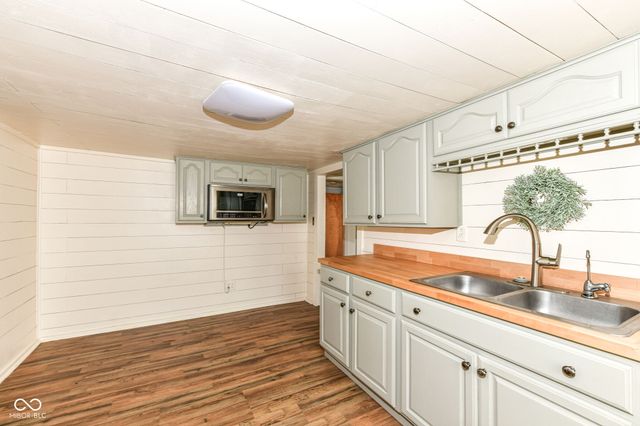 2232 S H Street, Elwood, IN 46036