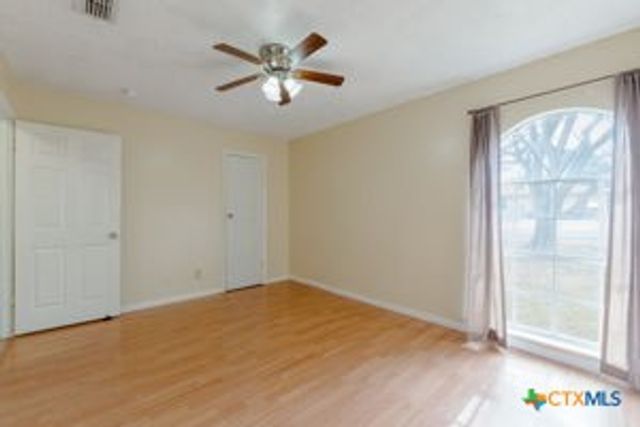 211 W Mockingbird Lane, Harker Heights, TX 76548