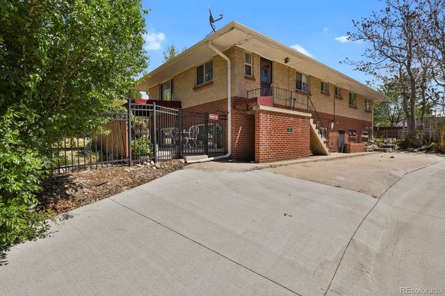 3290 W Fairview Place, Denver, CO 80211