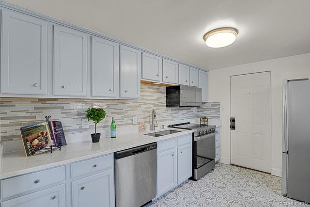 3290 W Fairview Place, Denver, CO 80211