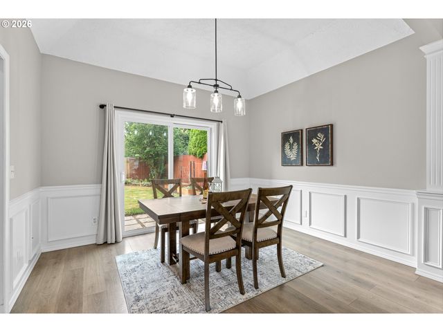 807 ALICIA Ct, West Linn, OR 97068