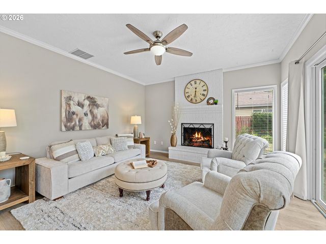 807 ALICIA Ct, West Linn, OR 97068