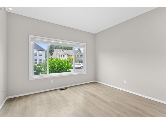 807 ALICIA Ct, West Linn, OR 97068
