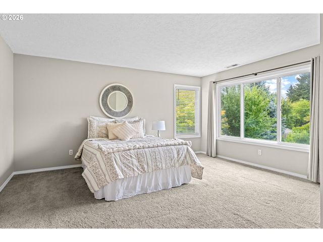 807 ALICIA Ct, West Linn, OR 97068