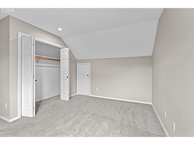 807 ALICIA Ct, West Linn, OR 97068