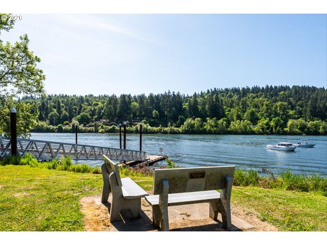 807 ALICIA Ct, West Linn, OR 97068