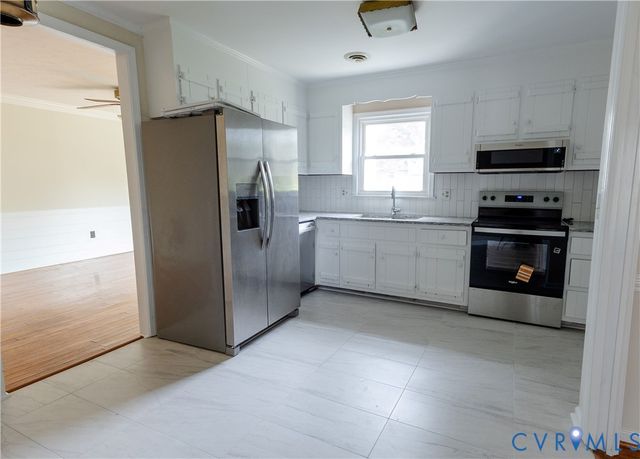 3830 Perthshire Ln, Colonial Heights, VA 23834