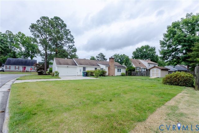 3830 Perthshire Ln, Colonial Heights, VA 23834