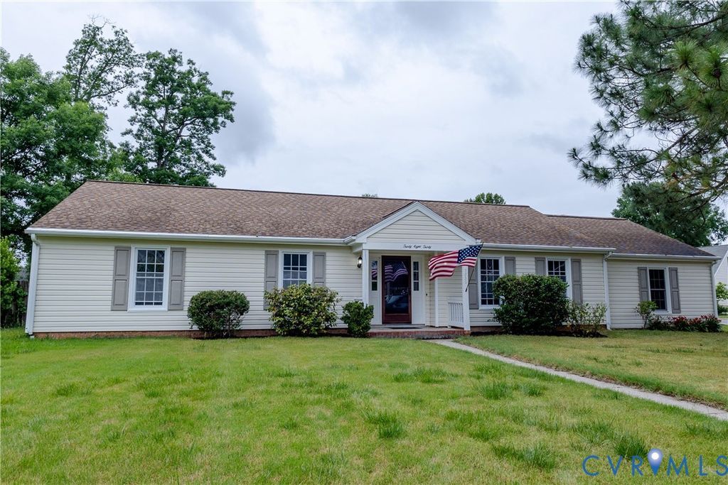 3830 Perthshire Ln, Colonial Heights, VA 23834