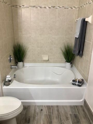 4907 Midtown Lane 1211, Palm Beach Gardens, FL 33418
