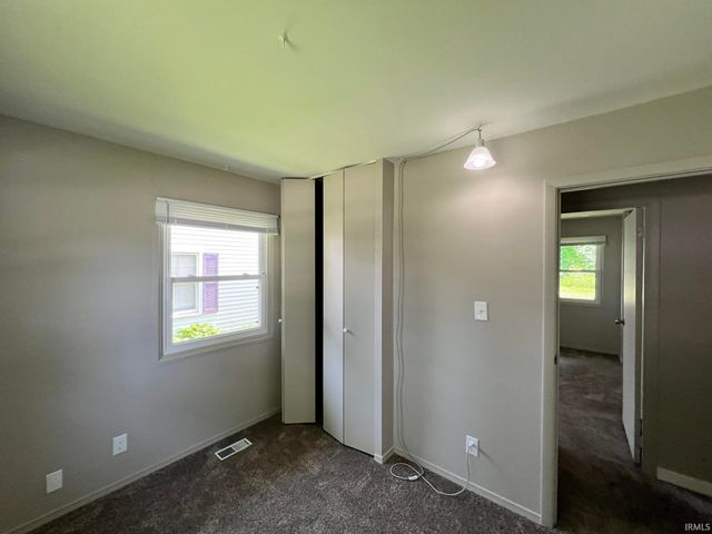 1104 Larch Lane, Fort Wayne, IN 46825