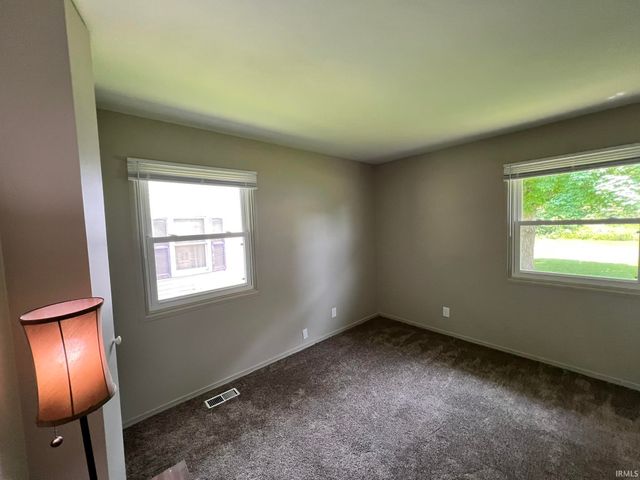 1104 Larch Lane, Fort Wayne, IN 46825