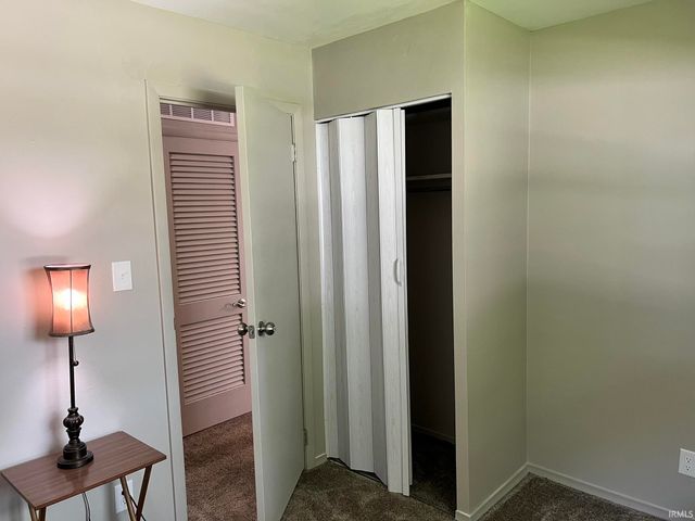 1104 Larch Lane, Fort Wayne, IN 46825