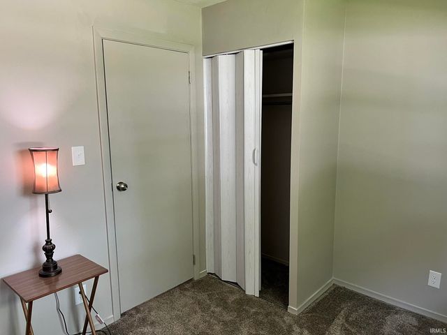 1104 Larch Lane, Fort Wayne, IN 46825