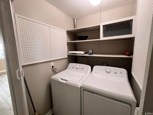 1104 Larch Lane, Fort Wayne, IN 46825