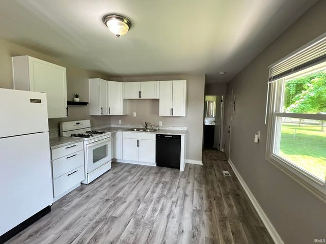 1104 Larch Lane, Fort Wayne, IN 46825