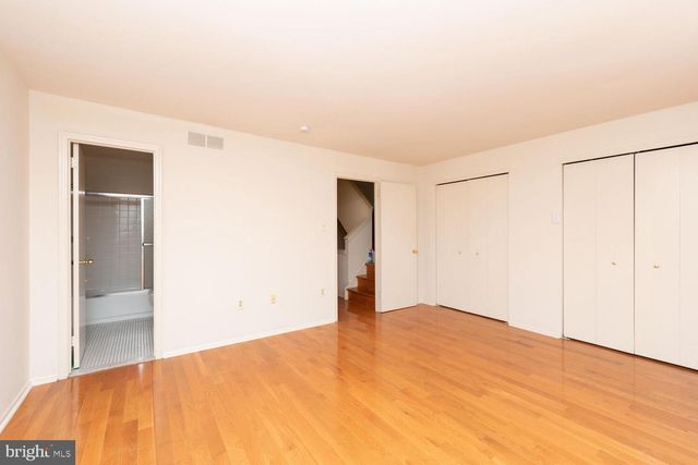 215 N 23RD ST, Philadelphia, PA 19103