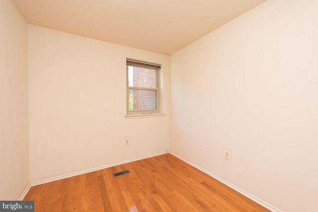 215 N 23RD ST, Philadelphia, PA 19103