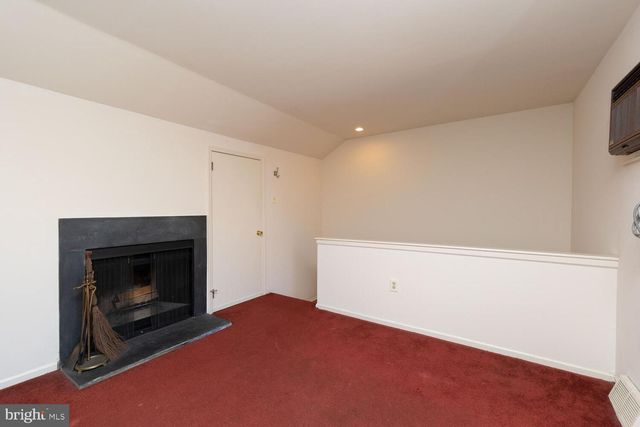 215 N 23RD ST, Philadelphia, PA 19103