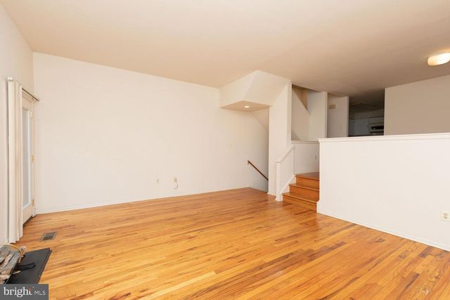 215 N 23RD ST, Philadelphia, PA 19103