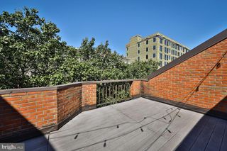 215 N 23RD ST, Philadelphia, PA 19103
