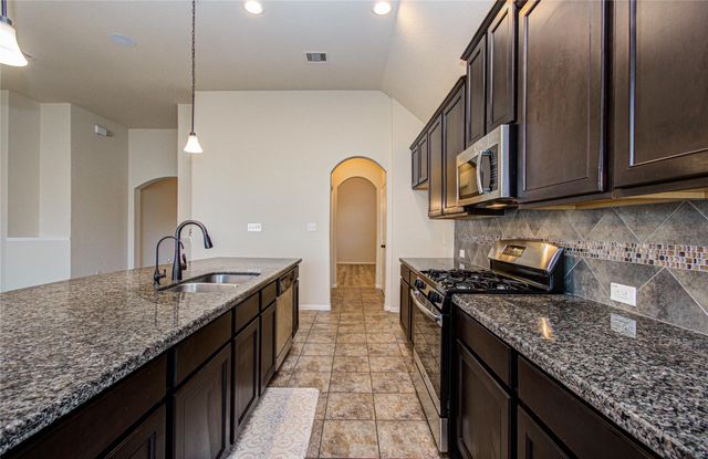 4815 Manila Bay Circle, Baytown, TX 77523