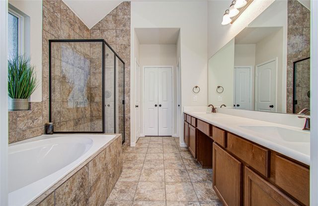 4815 Manila Bay Circle, Baytown, TX 77523