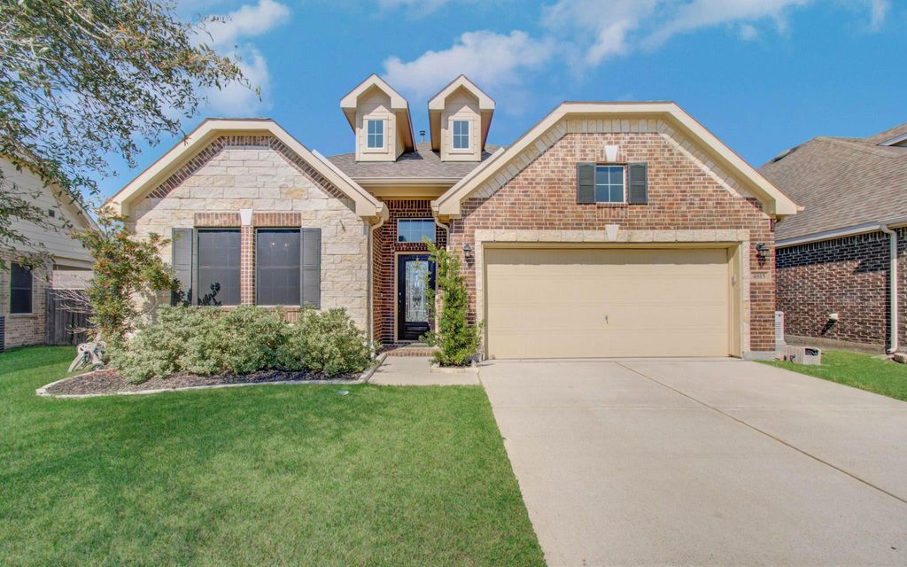 4815 Manila Bay Circle, Baytown, TX 77523