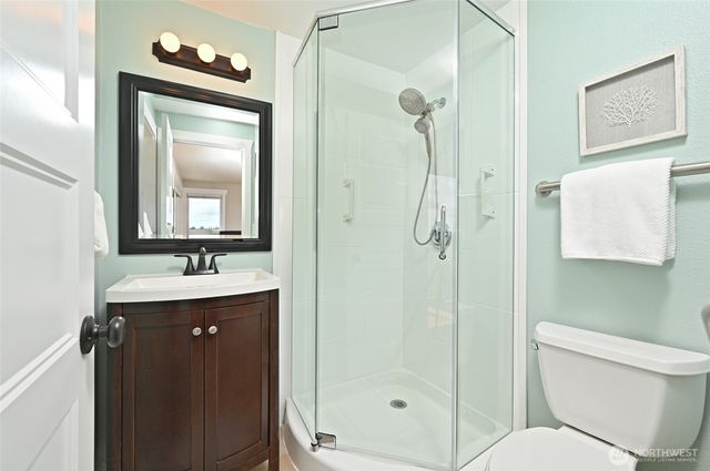 705 S 209th Street, Des Moines, WA 98198
