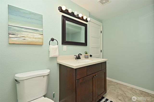 705 S 209th Street, Des Moines, WA 98198