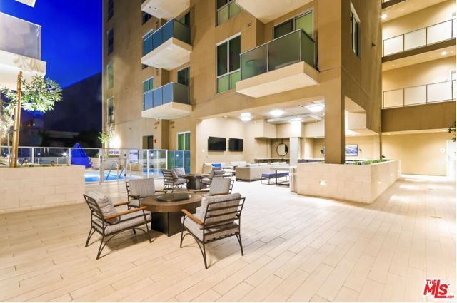 1249 S Grand Avenue 308, Los Angeles, CA 90015
