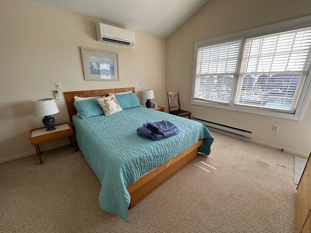 21 Atlantic Avenue, Groton, CT 06340
