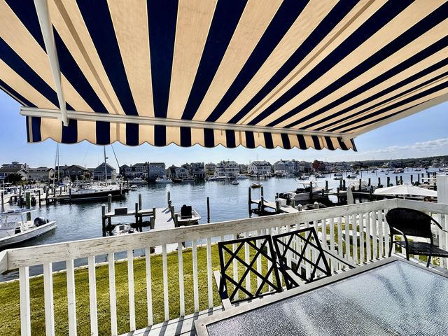 21 Atlantic Avenue, Groton, CT 06340