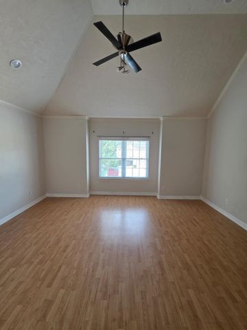 16020 Fountainview Drive 12, Montgomery, TX 77356