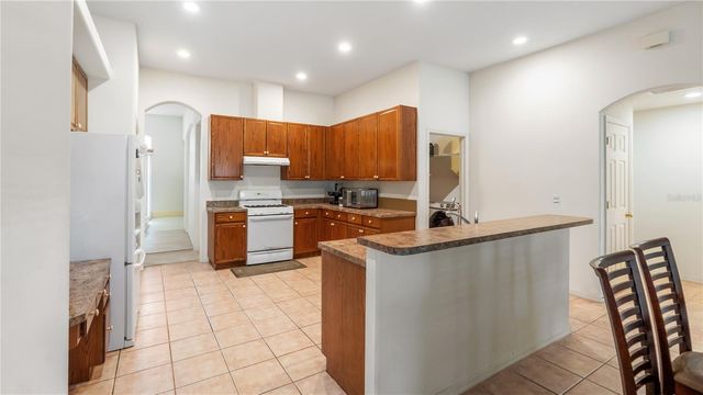 6111 HERONCREST COURT, Lithia, FL 33547