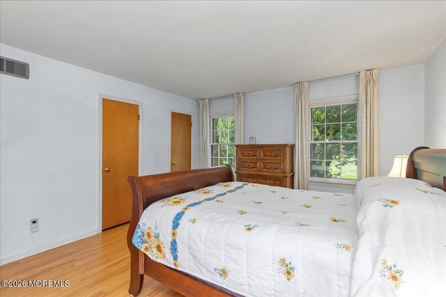 7 Windsor Terrace, Holmdel, NJ 07733