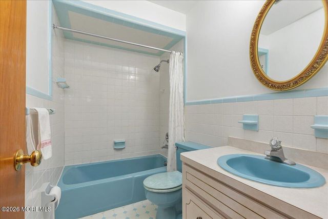 7 Windsor Terrace, Holmdel, NJ 07733