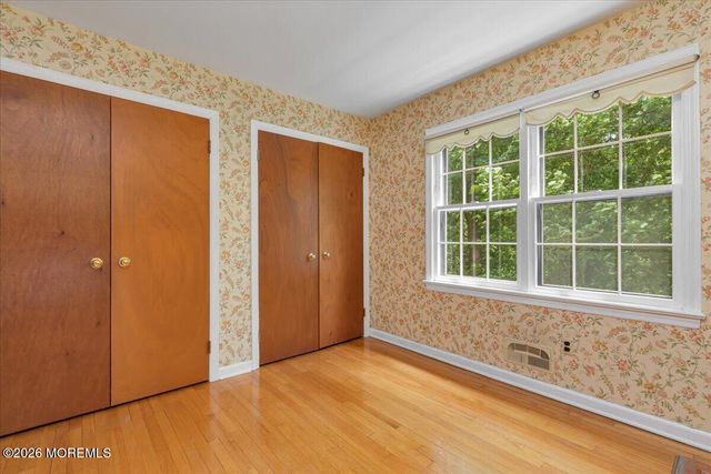 7 Windsor Terrace, Holmdel, NJ 07733