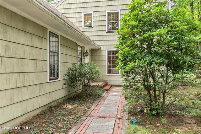 7 Windsor Terrace, Holmdel, NJ 07733