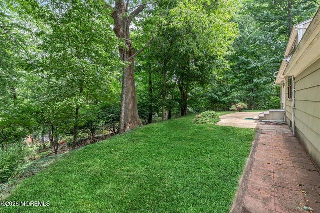 7 Windsor Terrace, Holmdel, NJ 07733