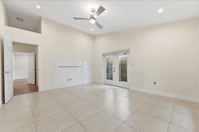 530 NE 3rd Avenue NE, Delray Beach, FL 33444