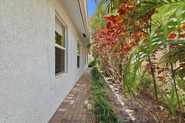 530 NE 3rd Avenue NE, Delray Beach, FL 33444
