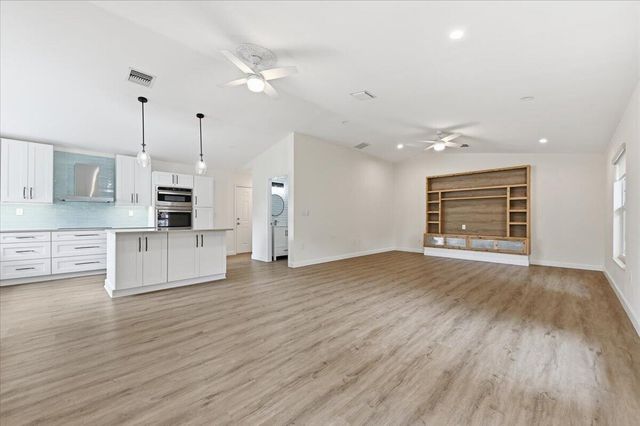 530 NE 3rd Avenue NE, Delray Beach, FL 33444