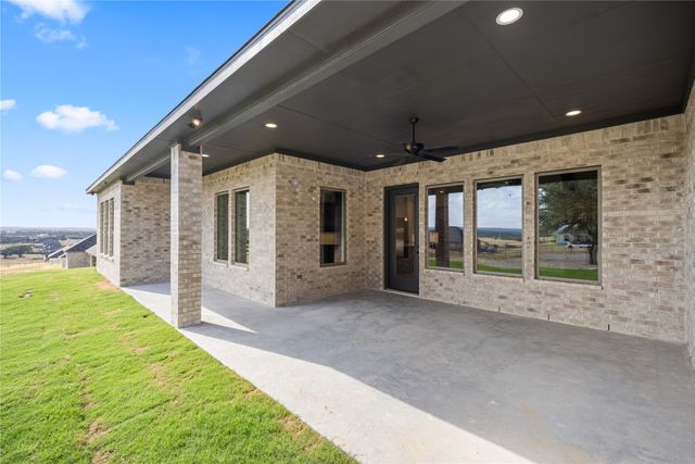 221 Oak Meadow Lane, Weatherford, TX 76085
