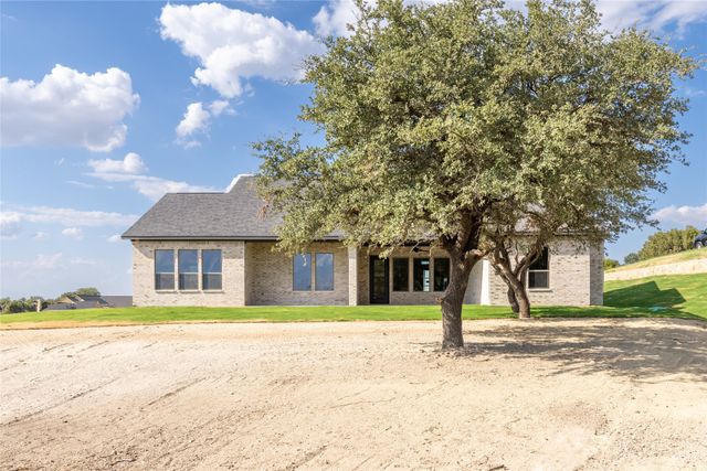 221 Oak Meadow Lane, Weatherford, TX 76085