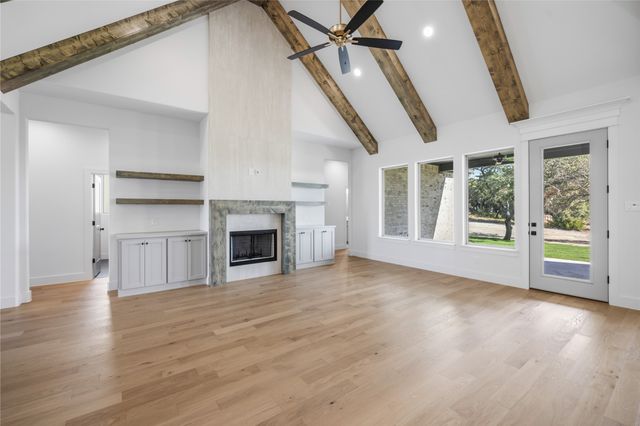 221 Oak Meadow Lane, Weatherford, TX 76085