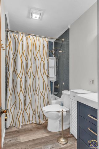 3741 SE Truman AVE, Topeka, KS 66609